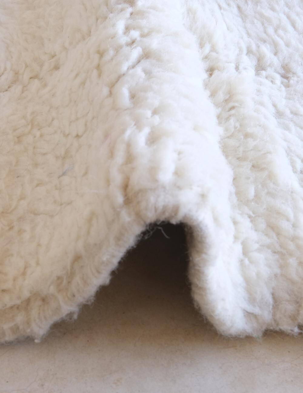 Beni Ouarain White Rug - 340 x 241 cm