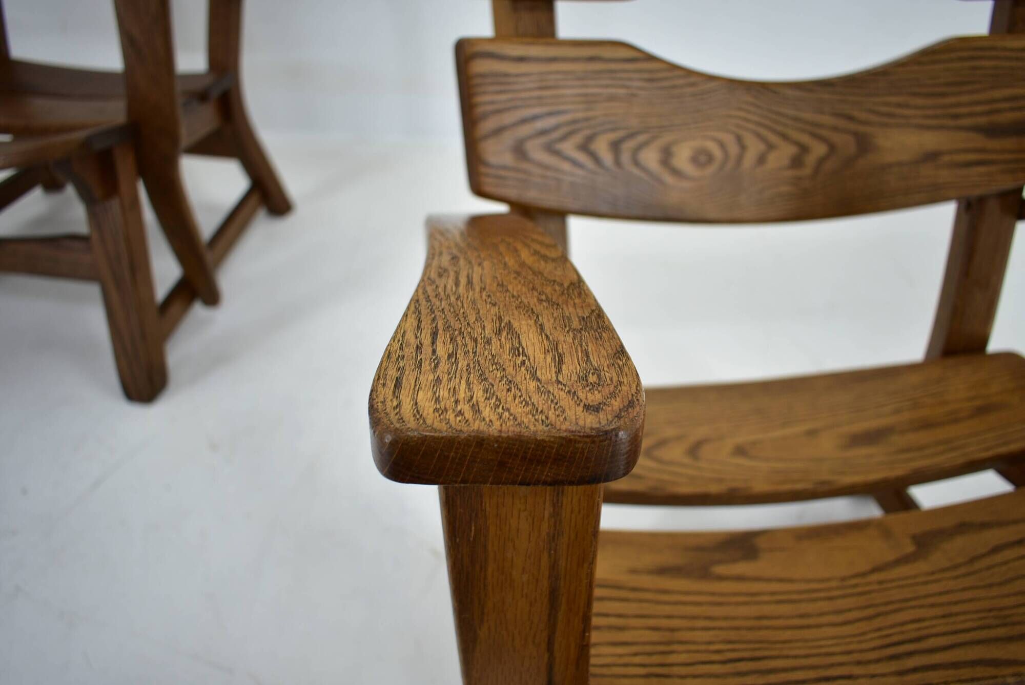 Paire de fauteuils lounge brutalistes en chêne massif par Dittmann & Co., 1970s