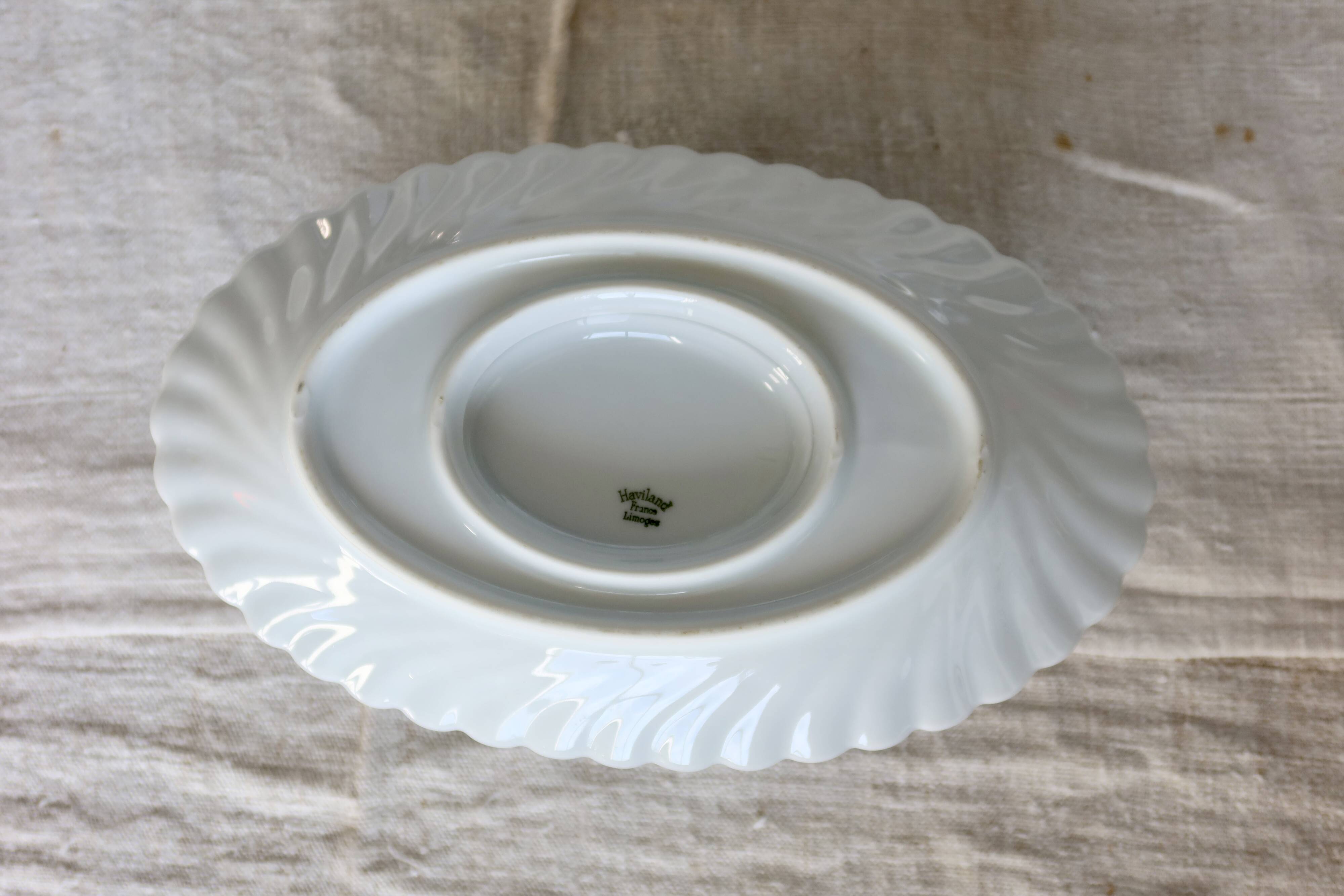 Saucière ovale vintage porcelaine blanche torsadée Limoges Haviland
