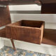 Deux tables de chevet
