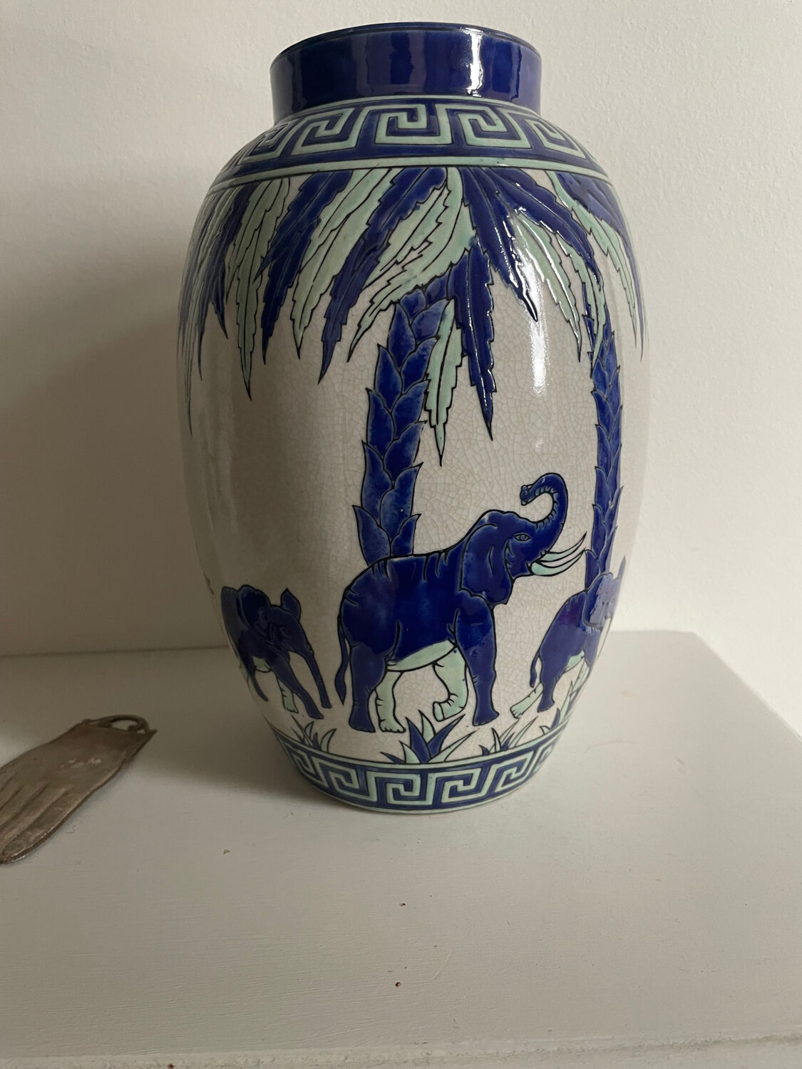 Keralouve La Louvière Elephants vase