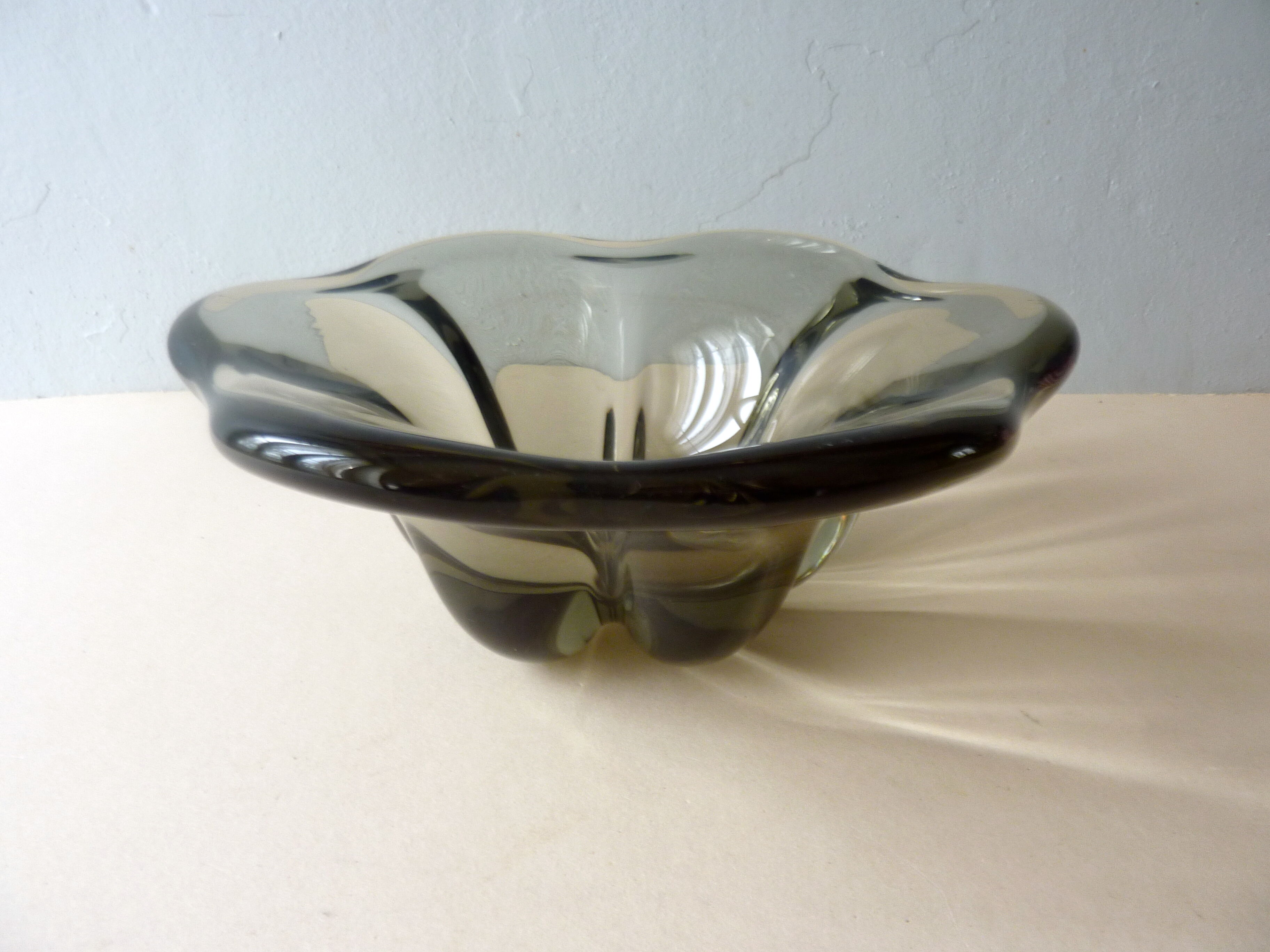 Cut crystal of the 50s, flower shape