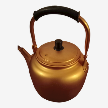 Gold kettle