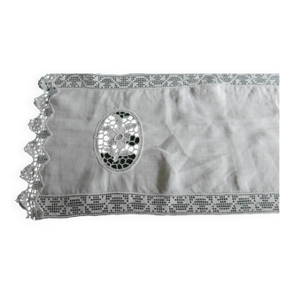 Table runner