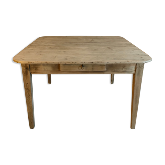 Farmhouse table