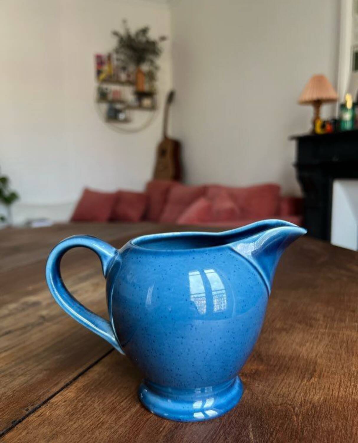 Petit pichet en porcelaine bleue Made in England