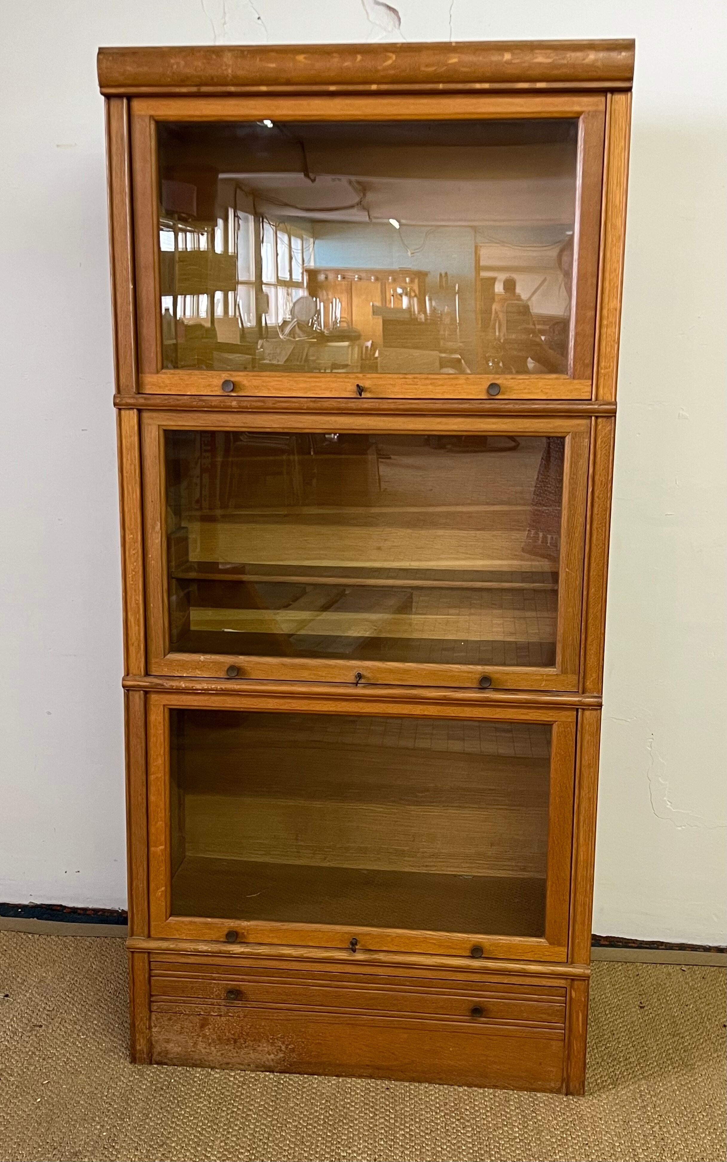 Modular display cabinet MD