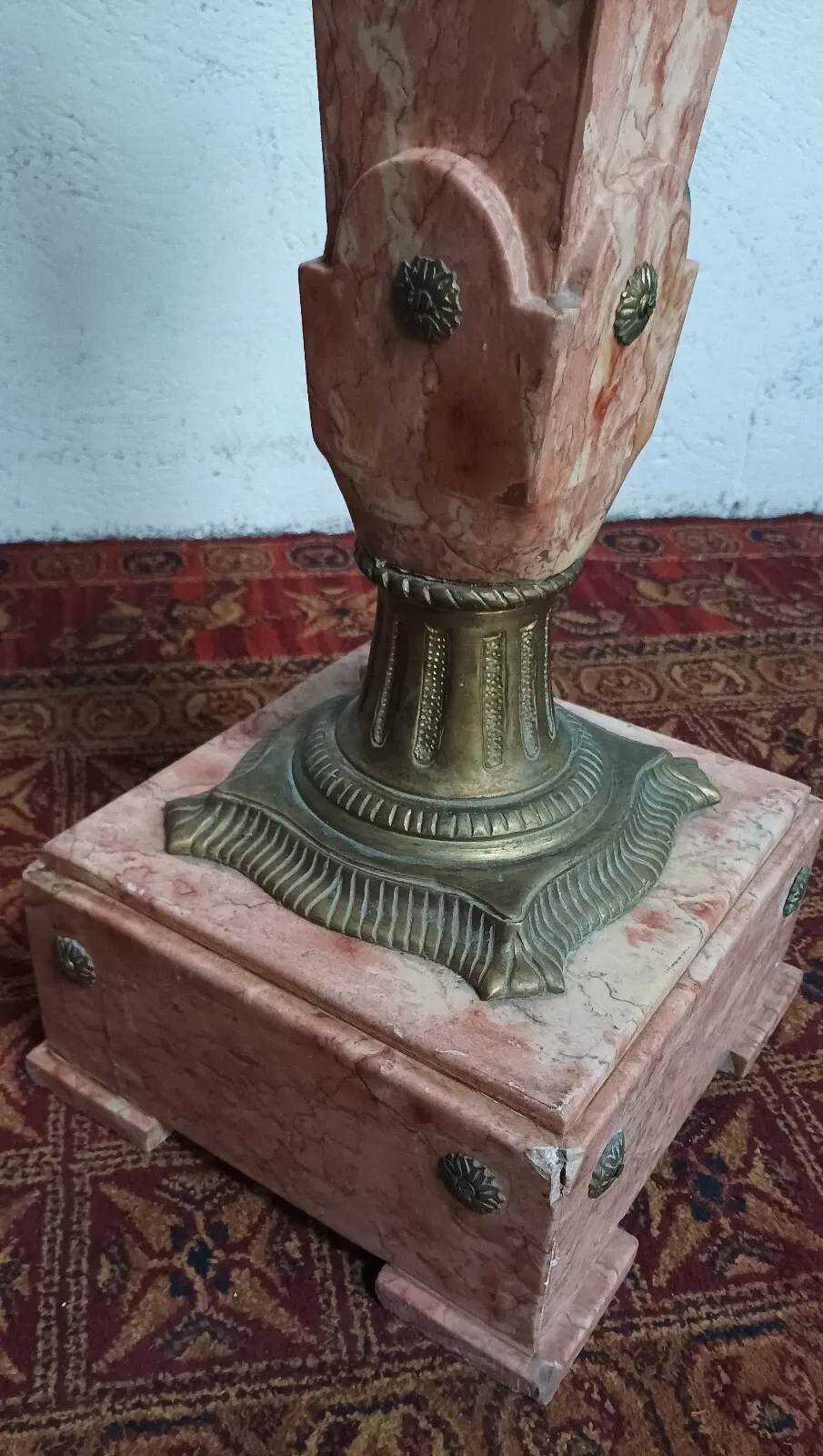 High Louis XVI column in marble and bronze