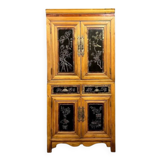 Asia 19th century: cabinet in Chinese lacquer and exotic wood