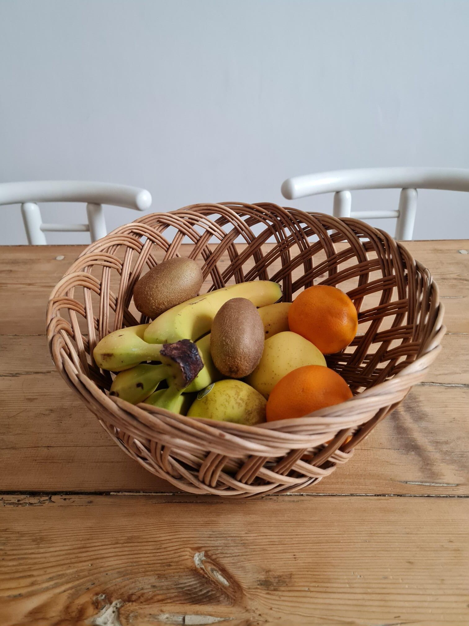 Braided wicker fruit basket