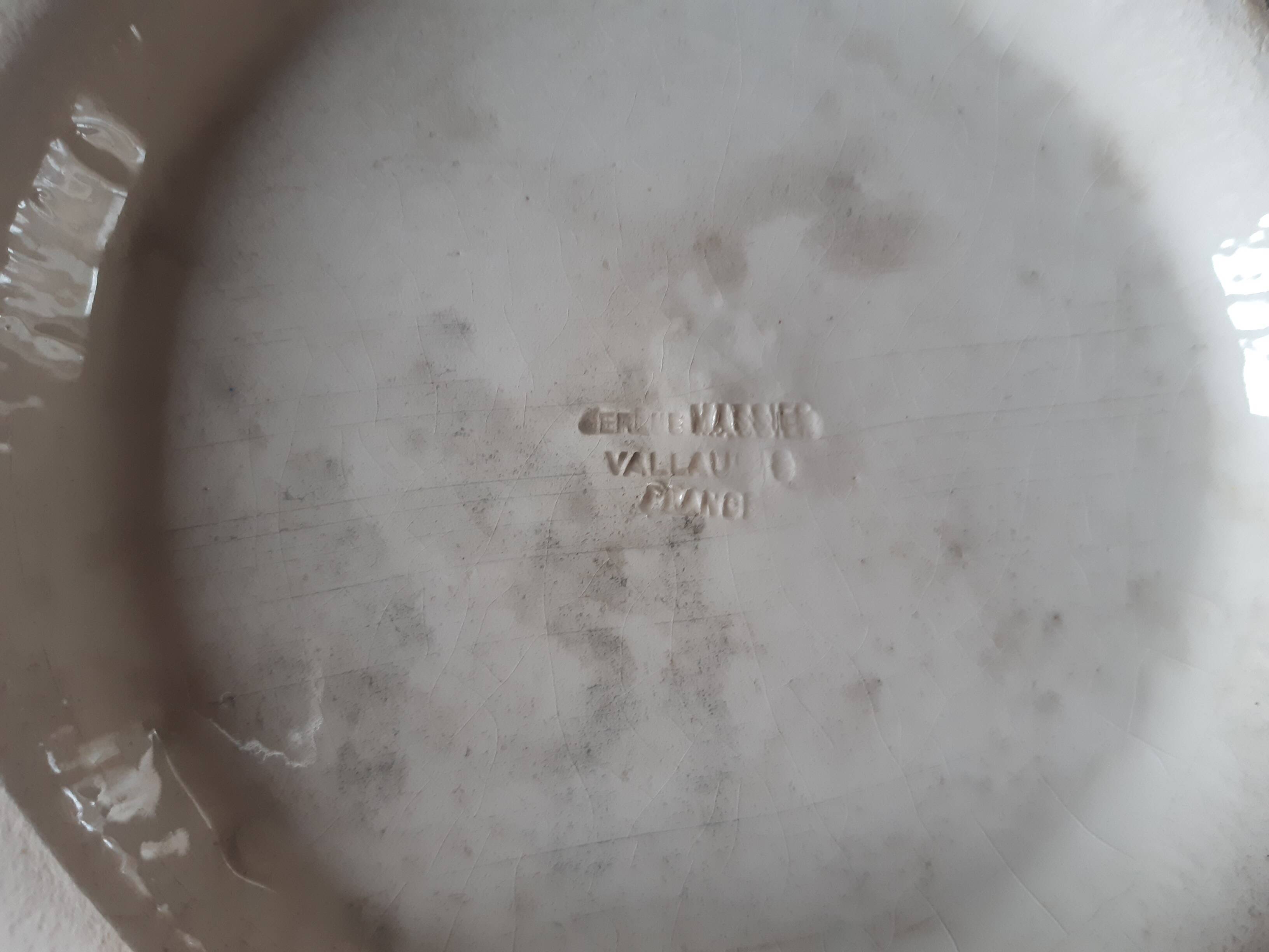 Large ceramic dish from Vallauris signed Jérôme Massier