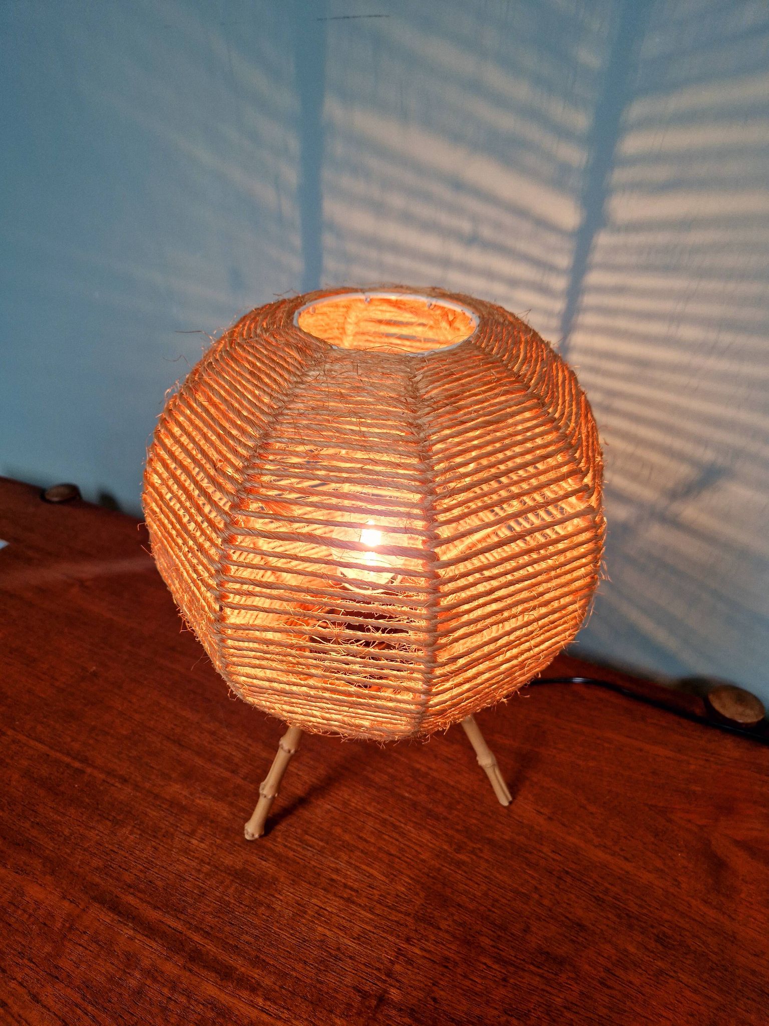 Lampe tripode vintage en corde, années 60