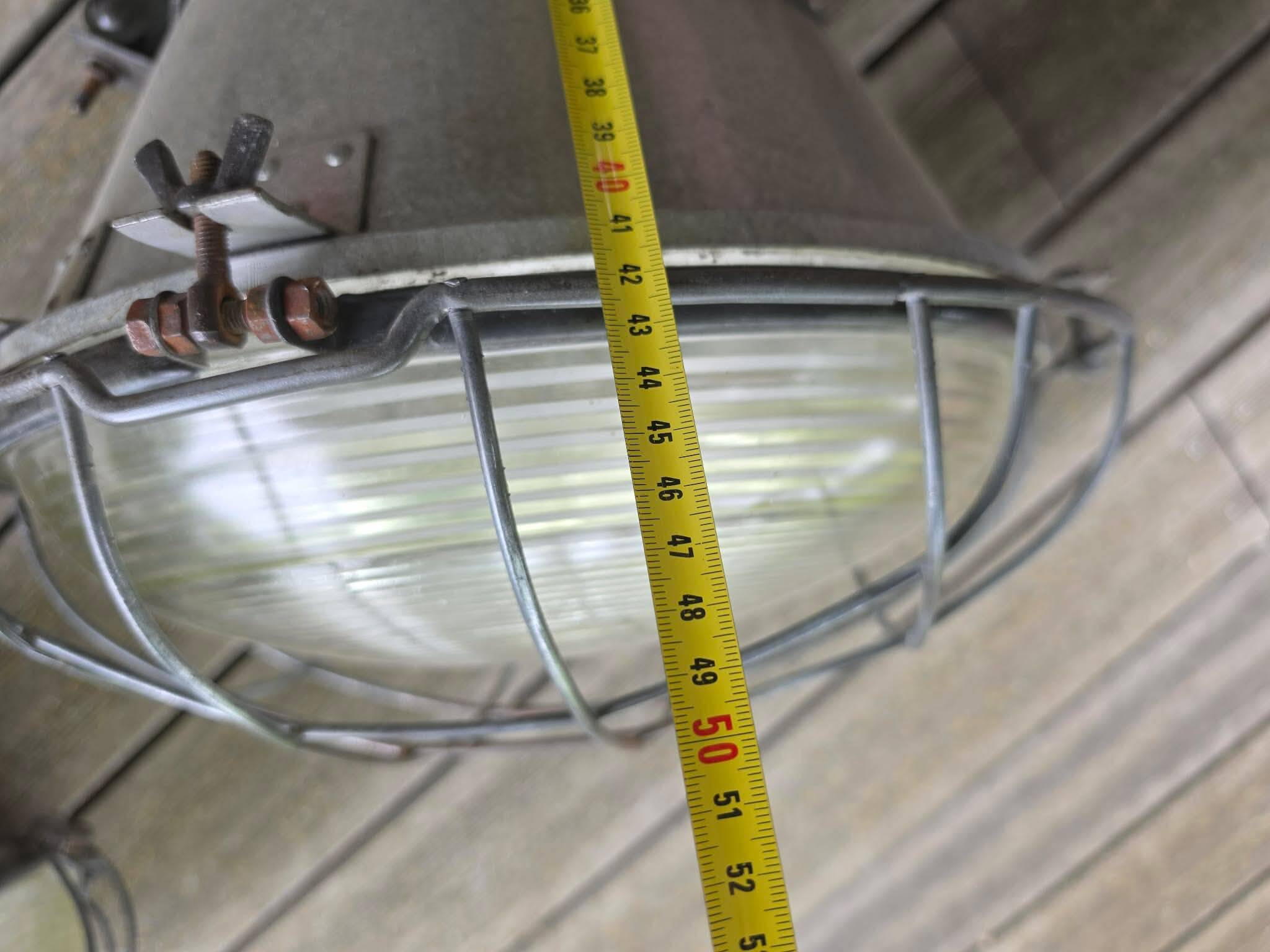 Lampes industrielles