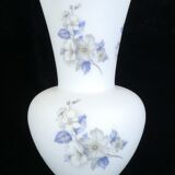Vintage vintage floral decoration opaque glass vase 50 years