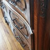 Oak chest of drawers