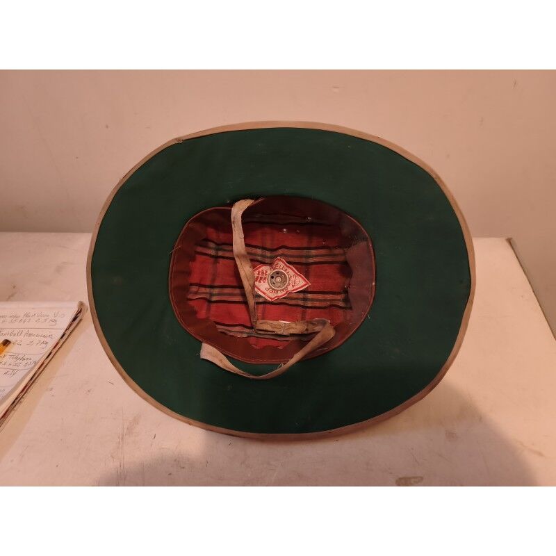 Colonial hat Ha Noi Vietnam TOT