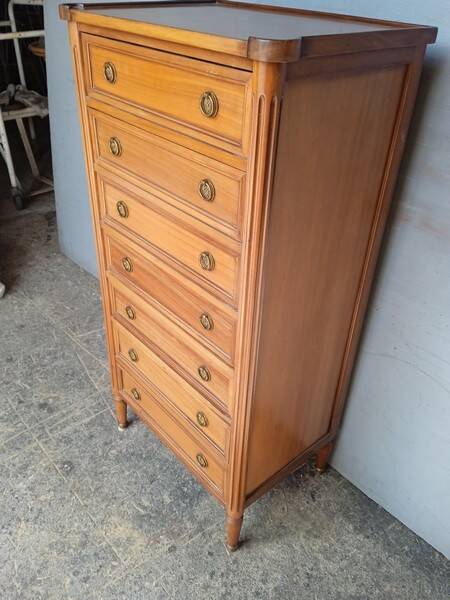 Louis XVI style weekly planner in cherry and chestnut