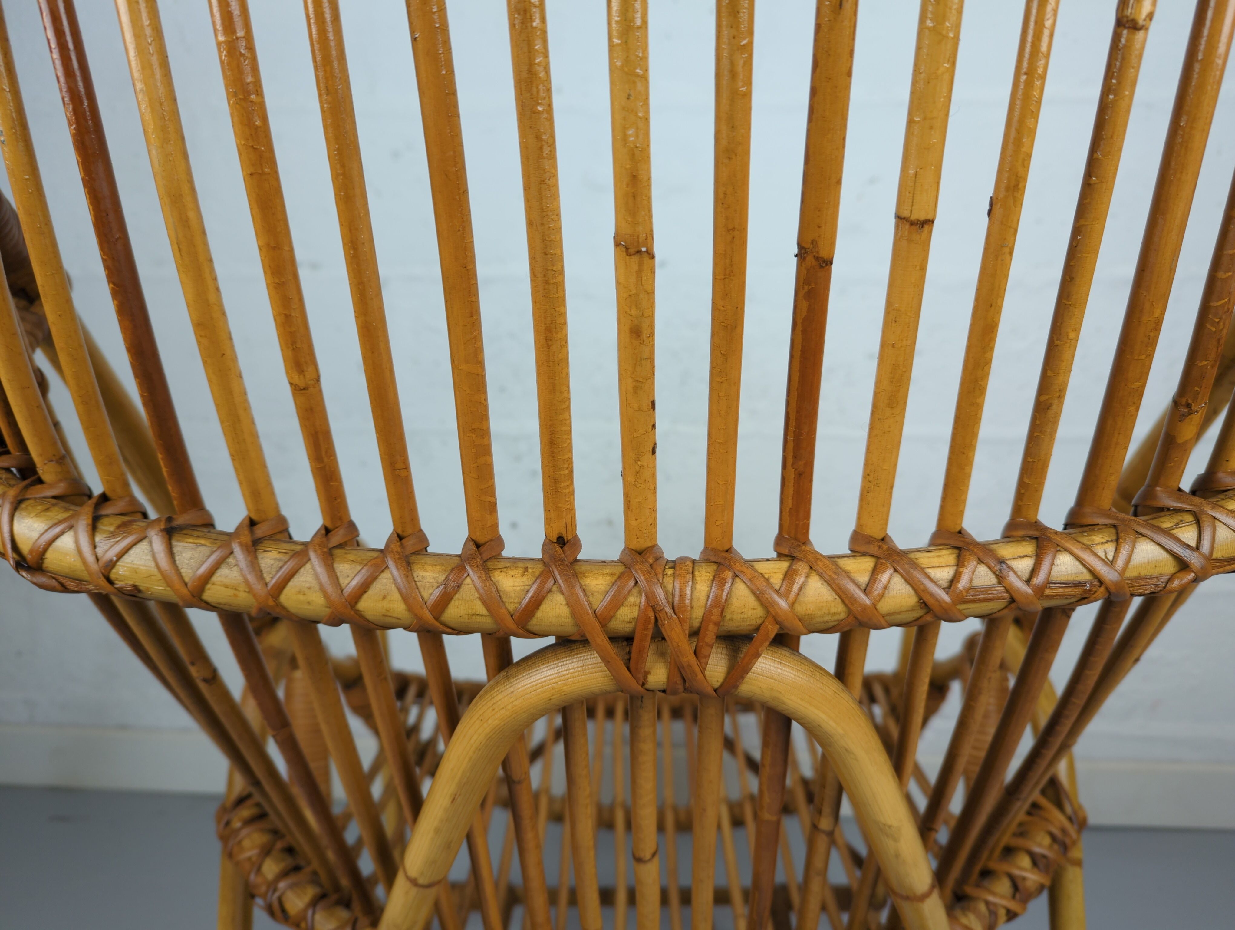 Fauteuil corbeille en rotin vintage