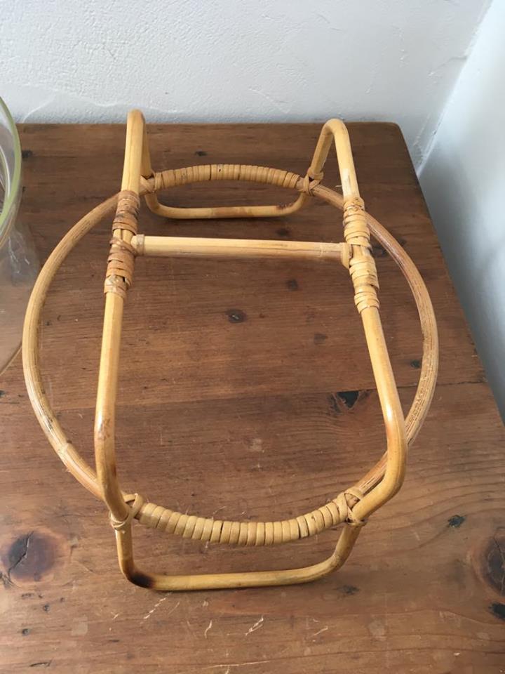 Bodum glass plate with rattan basket