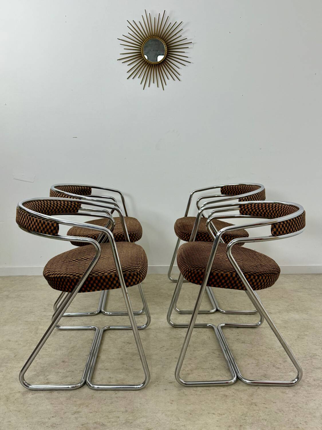 Set of 4 chrome tubular chairs Italian design from the 70s vintage fabric and metal
