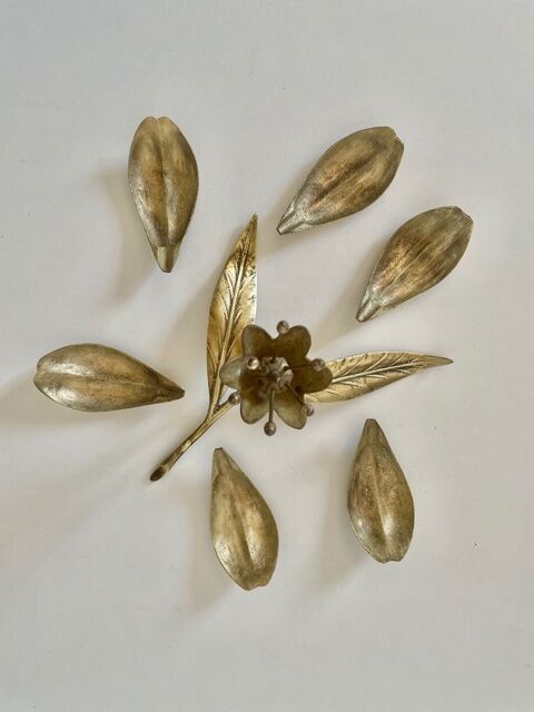 Ashtray "flower" brass 1970