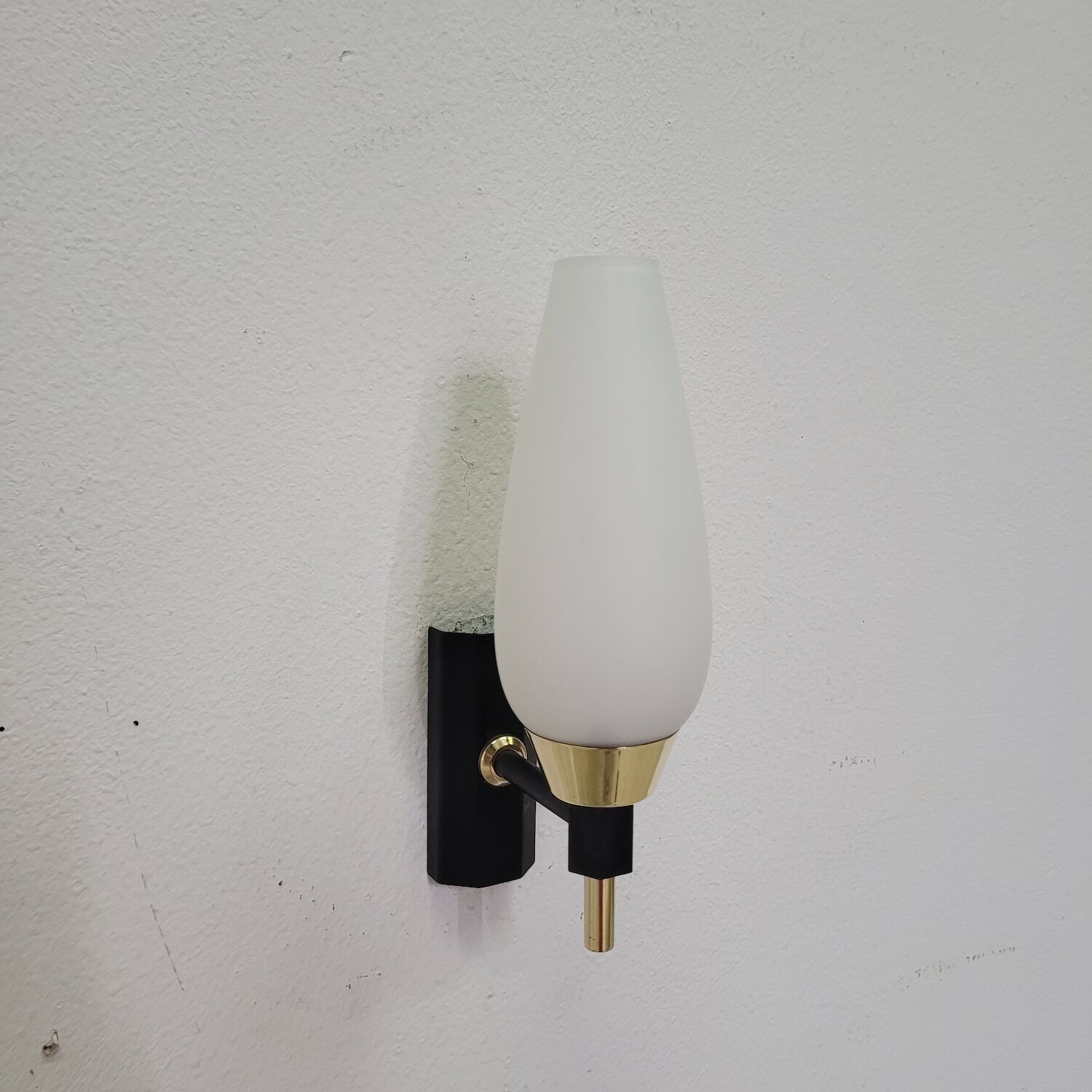 Vintage Arlus wall light in opaline and brass 1950s