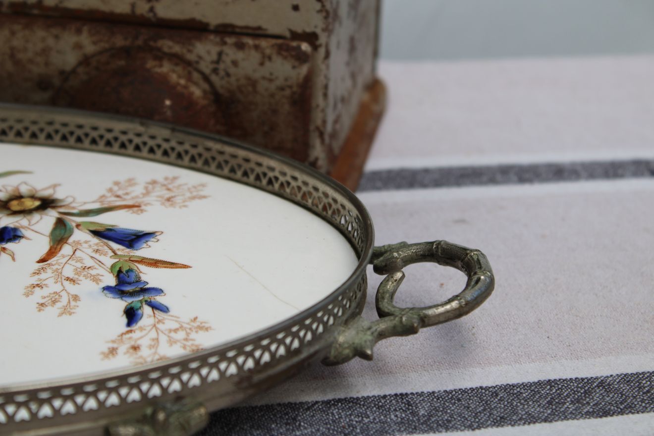 Oval ceramic top