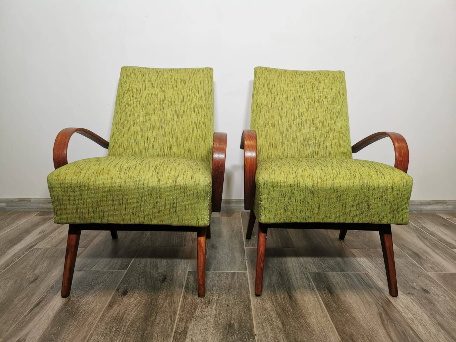 Vintage Armchairs by Jaroslav Smidek, 1960s, Set of 2