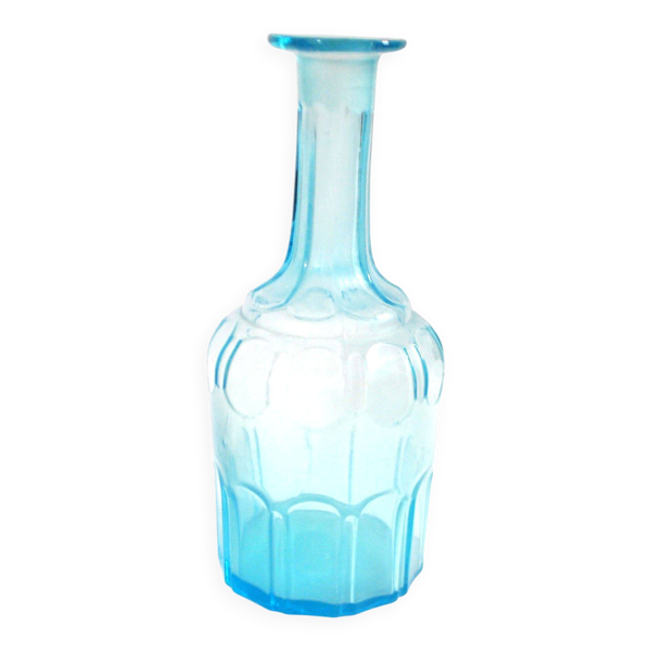 Carafe vintage en verre soufflé coloré bleu clair 22cm