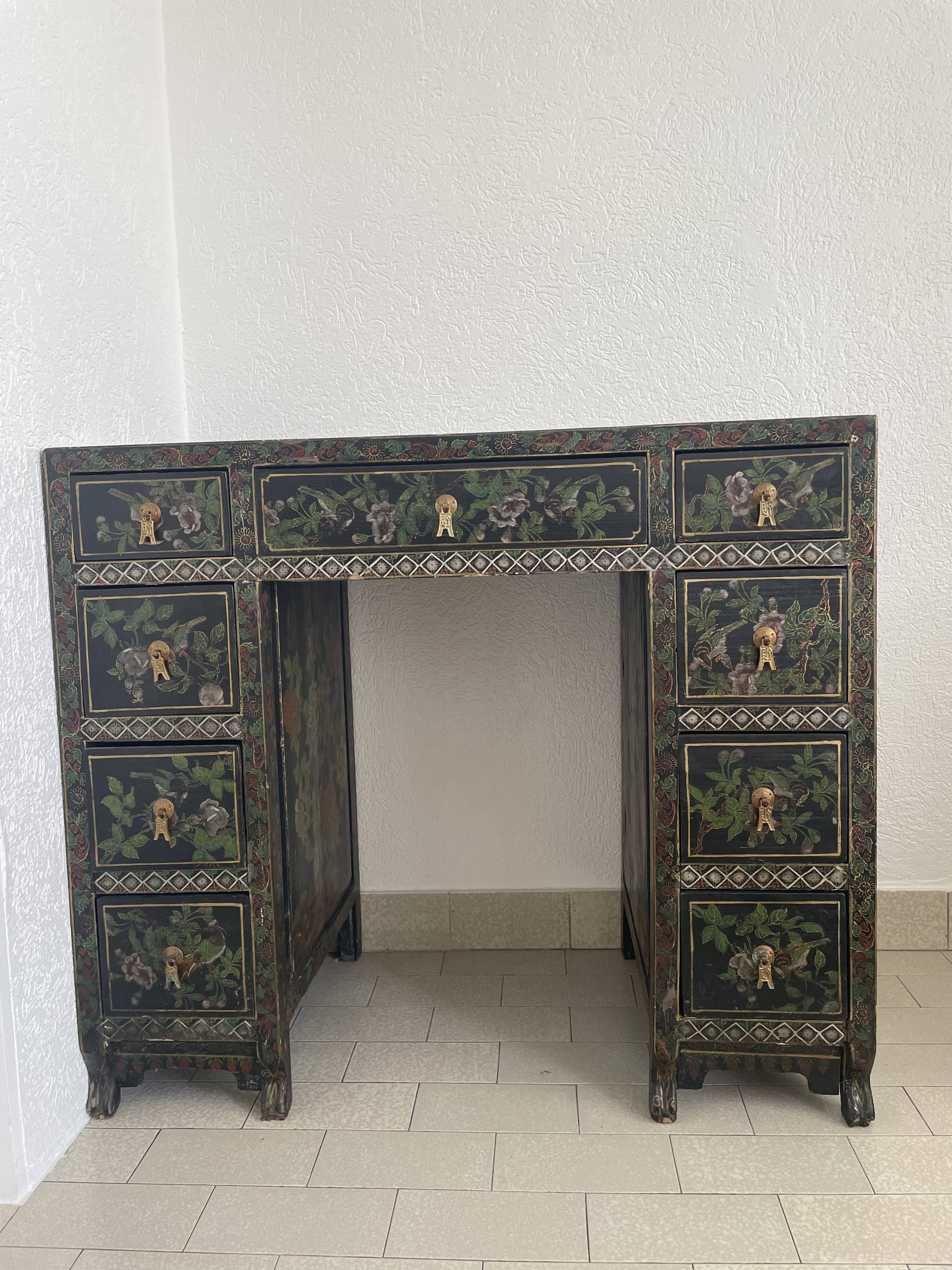 Asian style console desktop