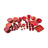Exceptionnel service de table rouge signé Robert Picault vers 1955.