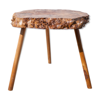 Tripod table