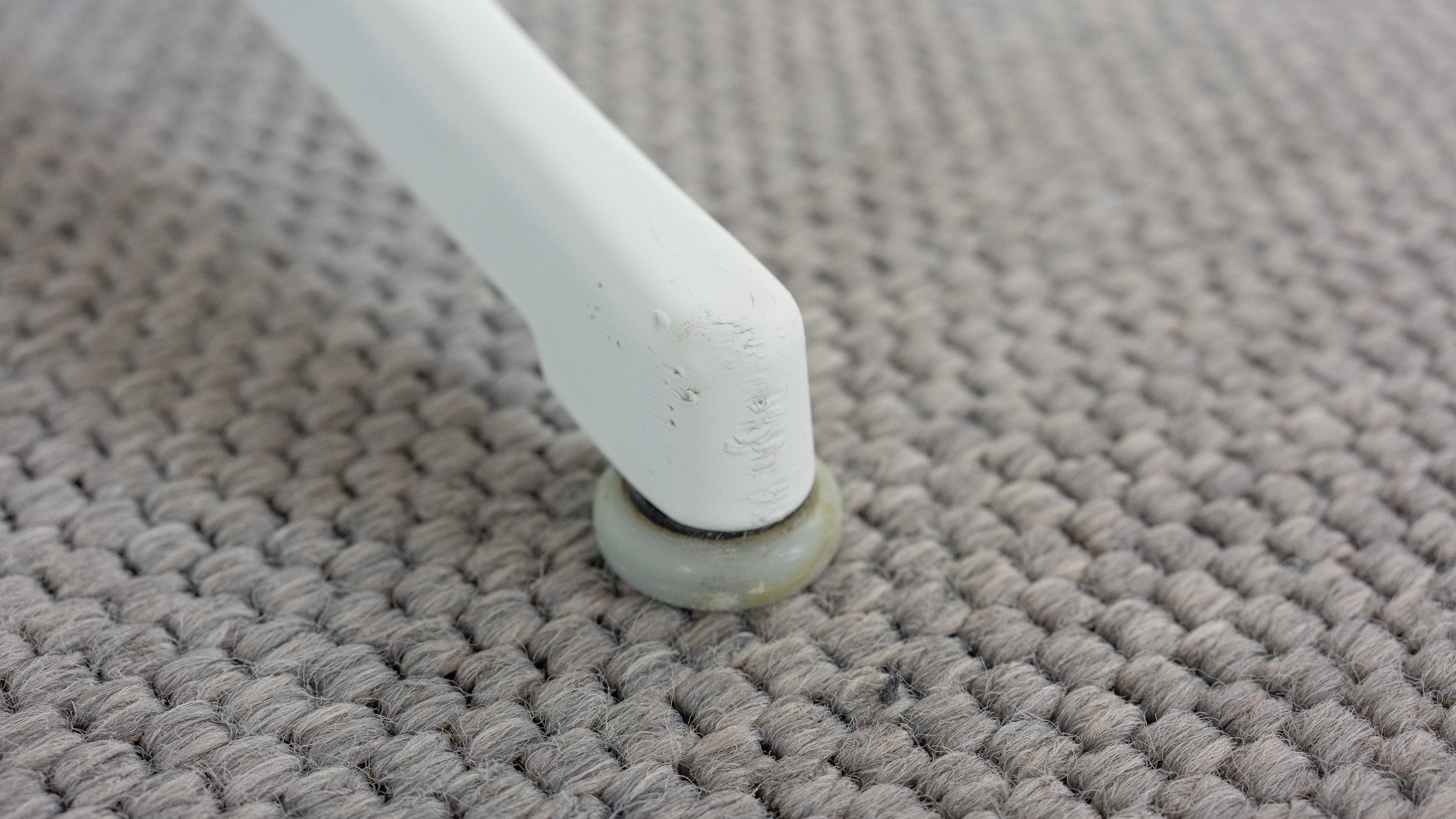 Extendable pedestal dining table by George Nelson for Herman Miller