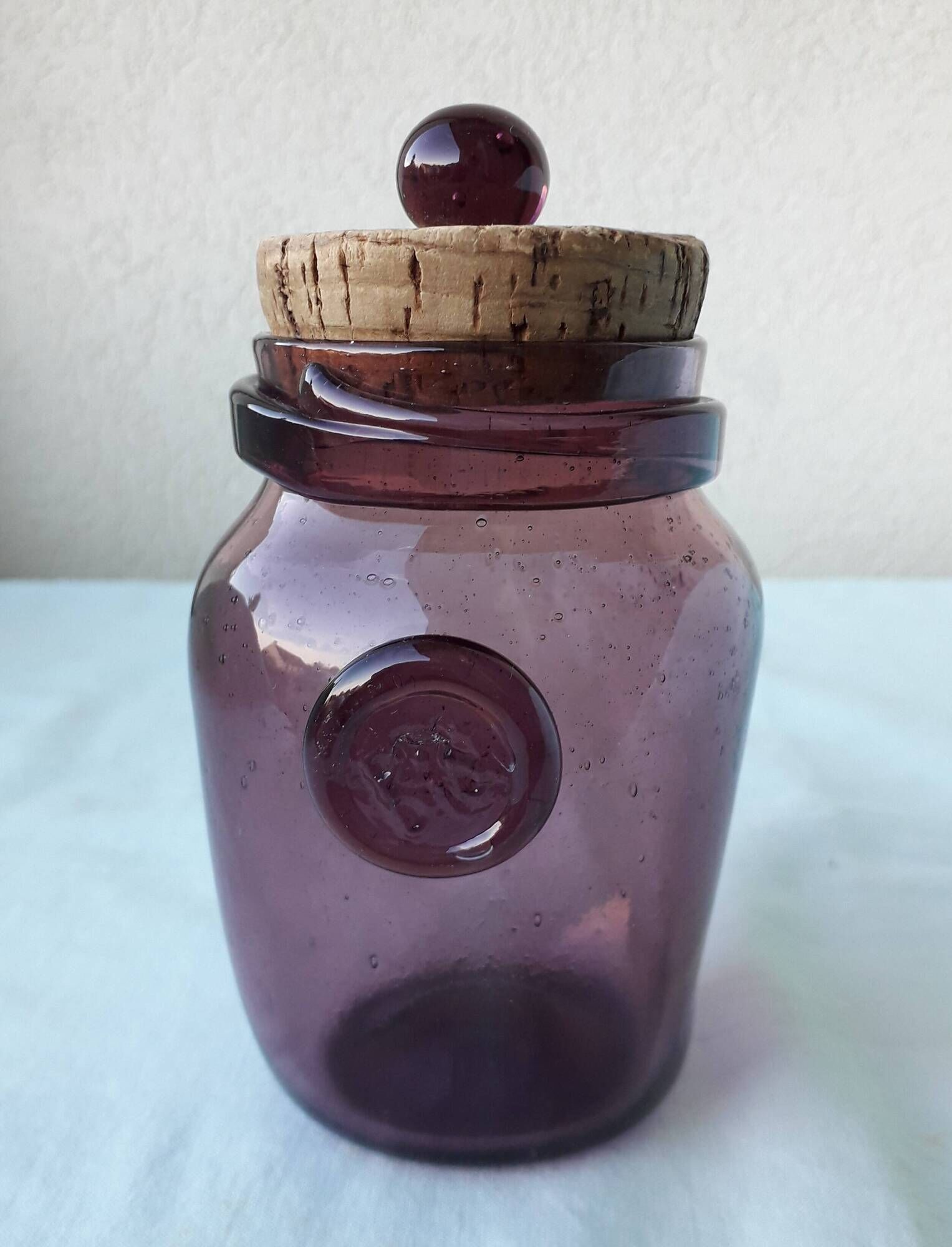 Bubble glass covered pot Biot