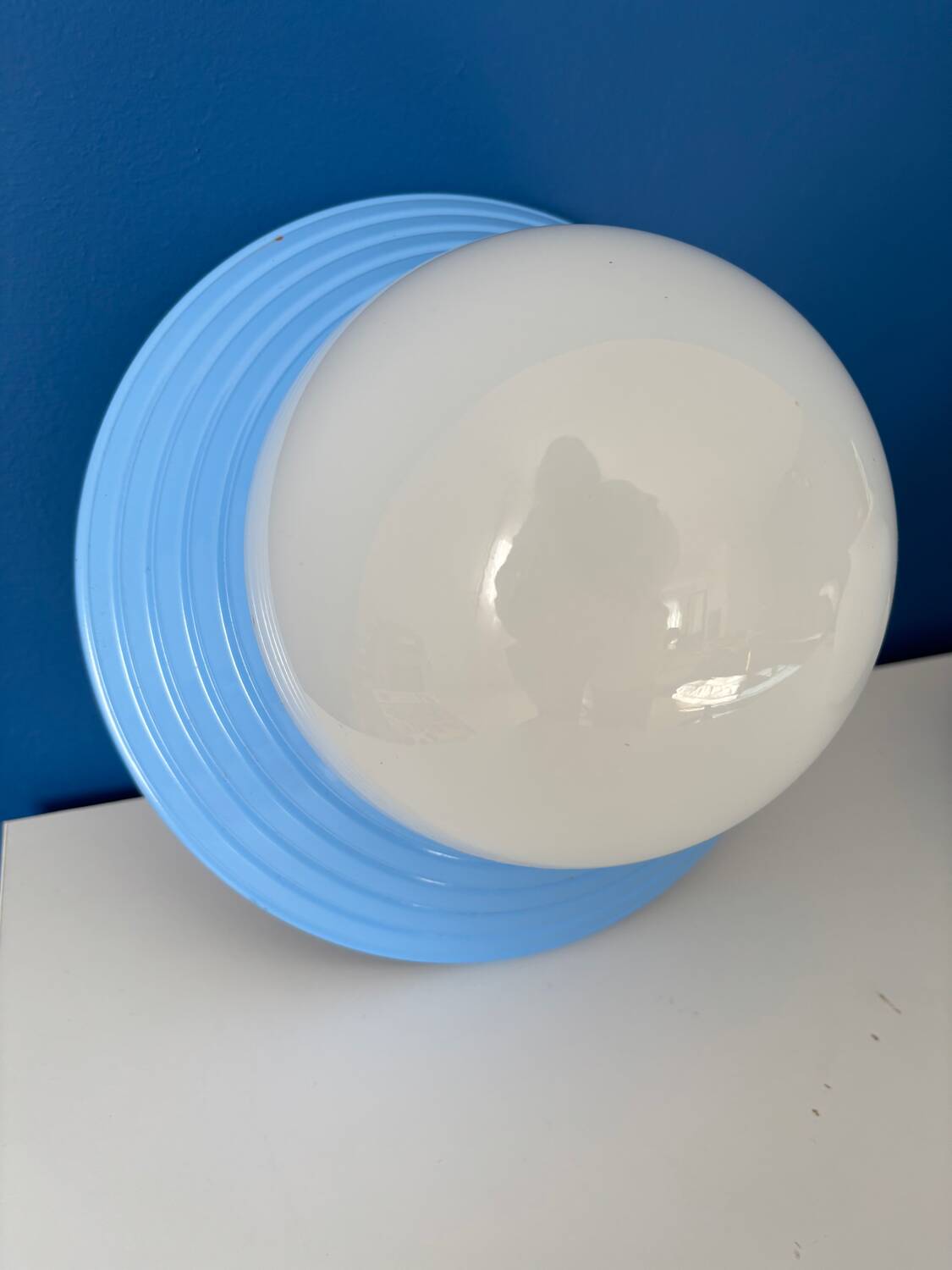 Vintage blue metal wall light with opaline globe – design luminaire
