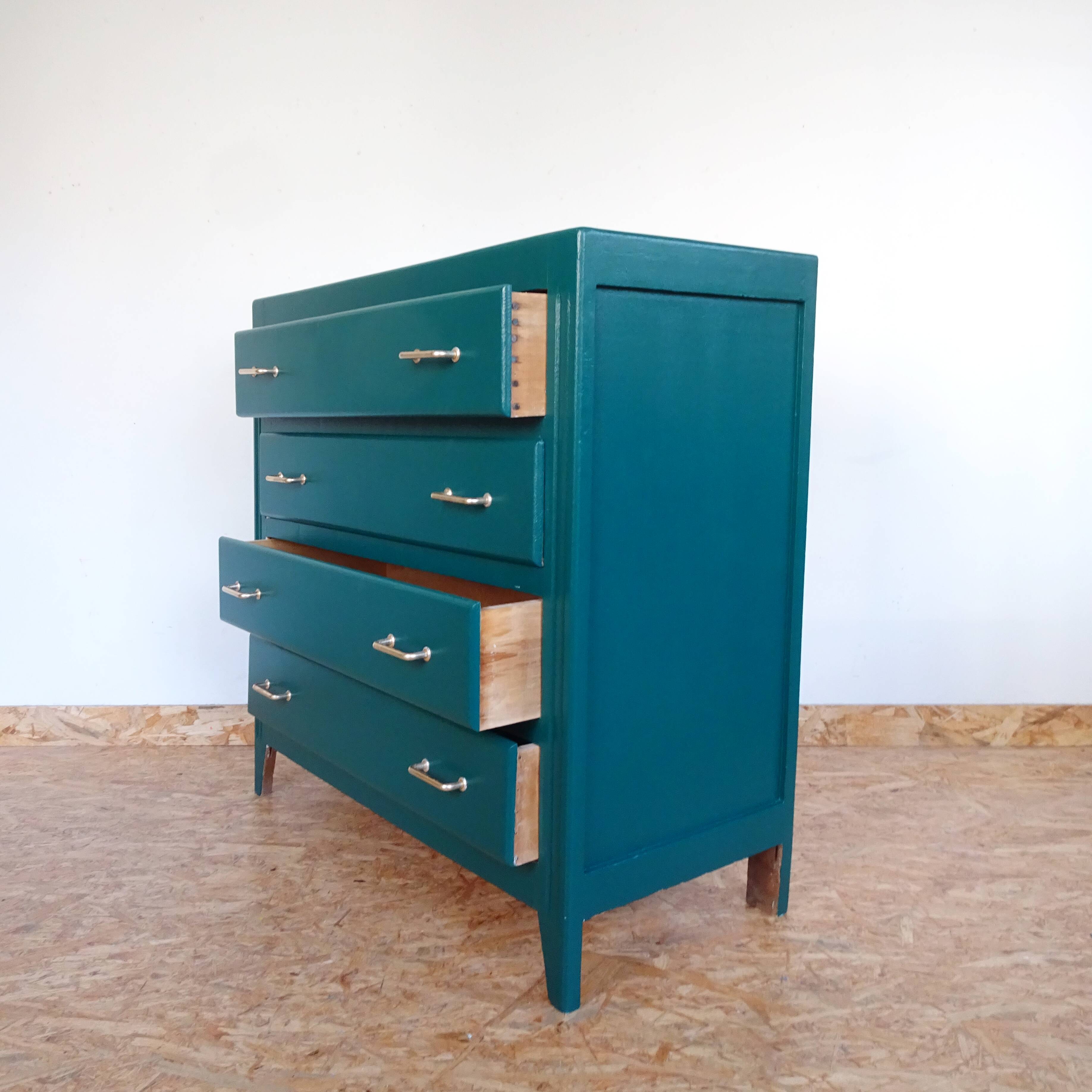 Vintage chest of drawers