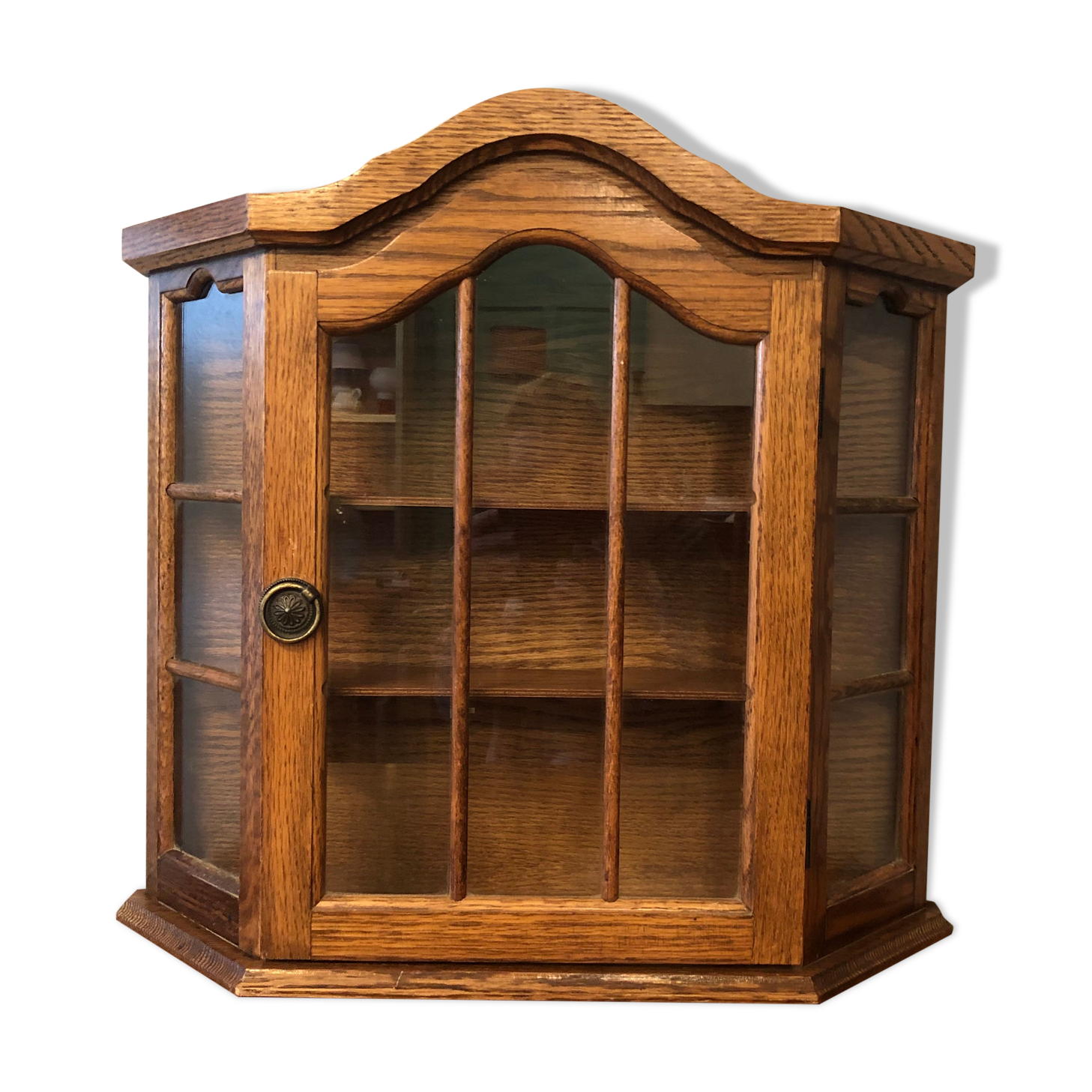 Display case to be installed or hung