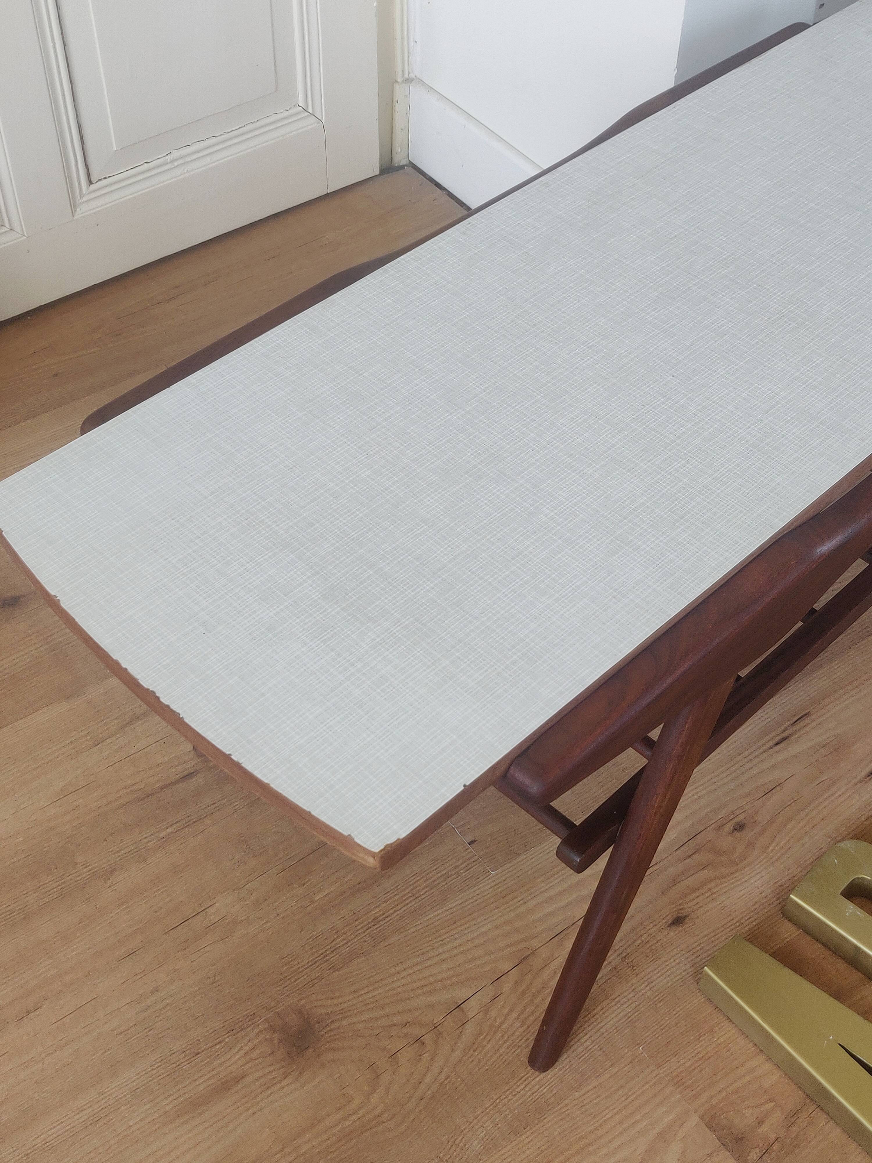 Table basse années 60 plateau réversible