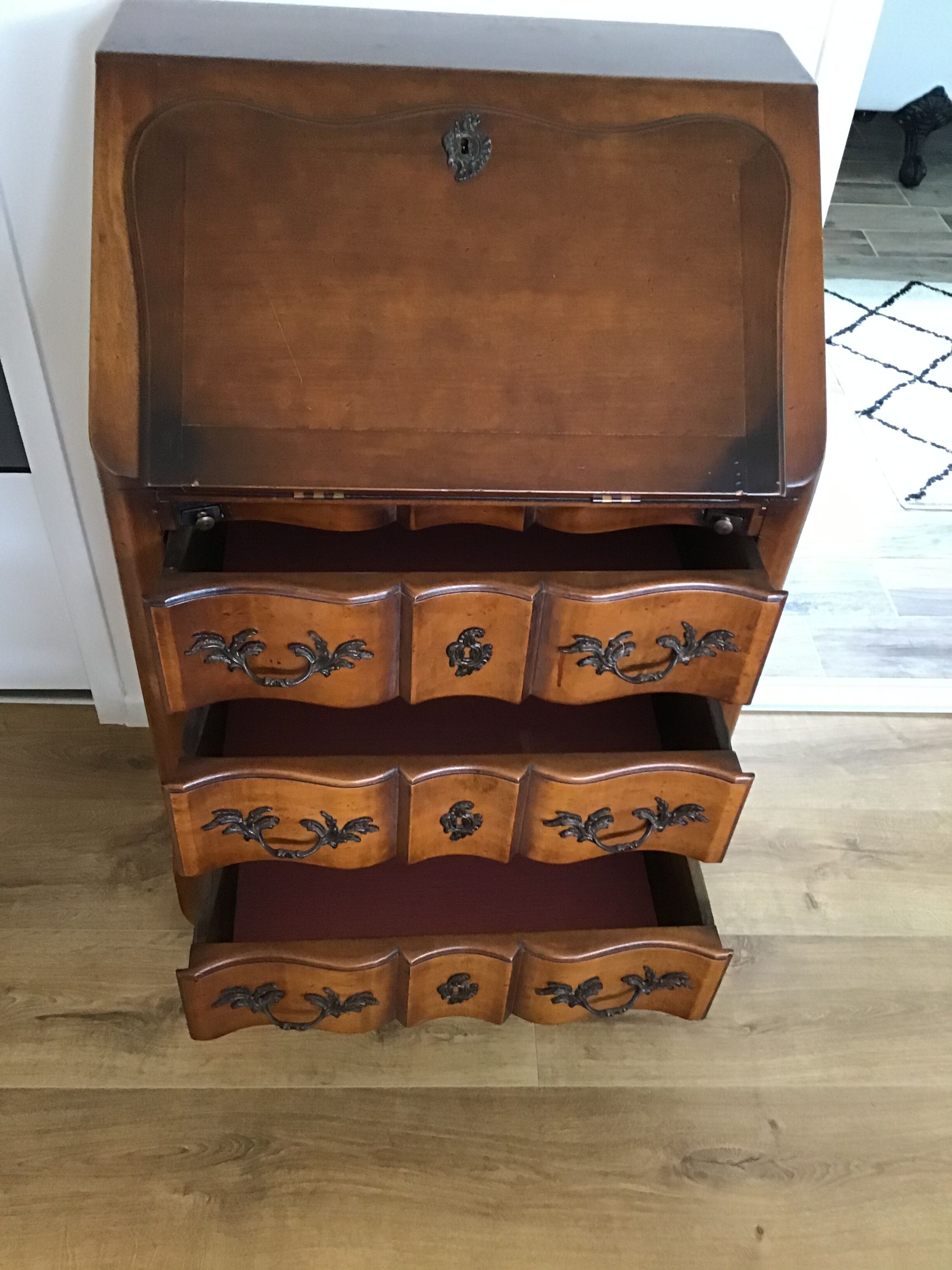 Secretary scriban Louis XV