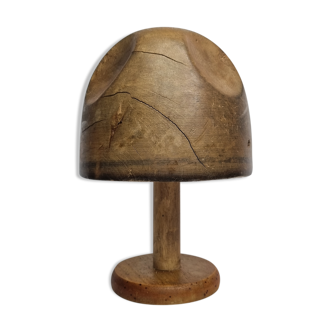Old standing hat shape, 1900