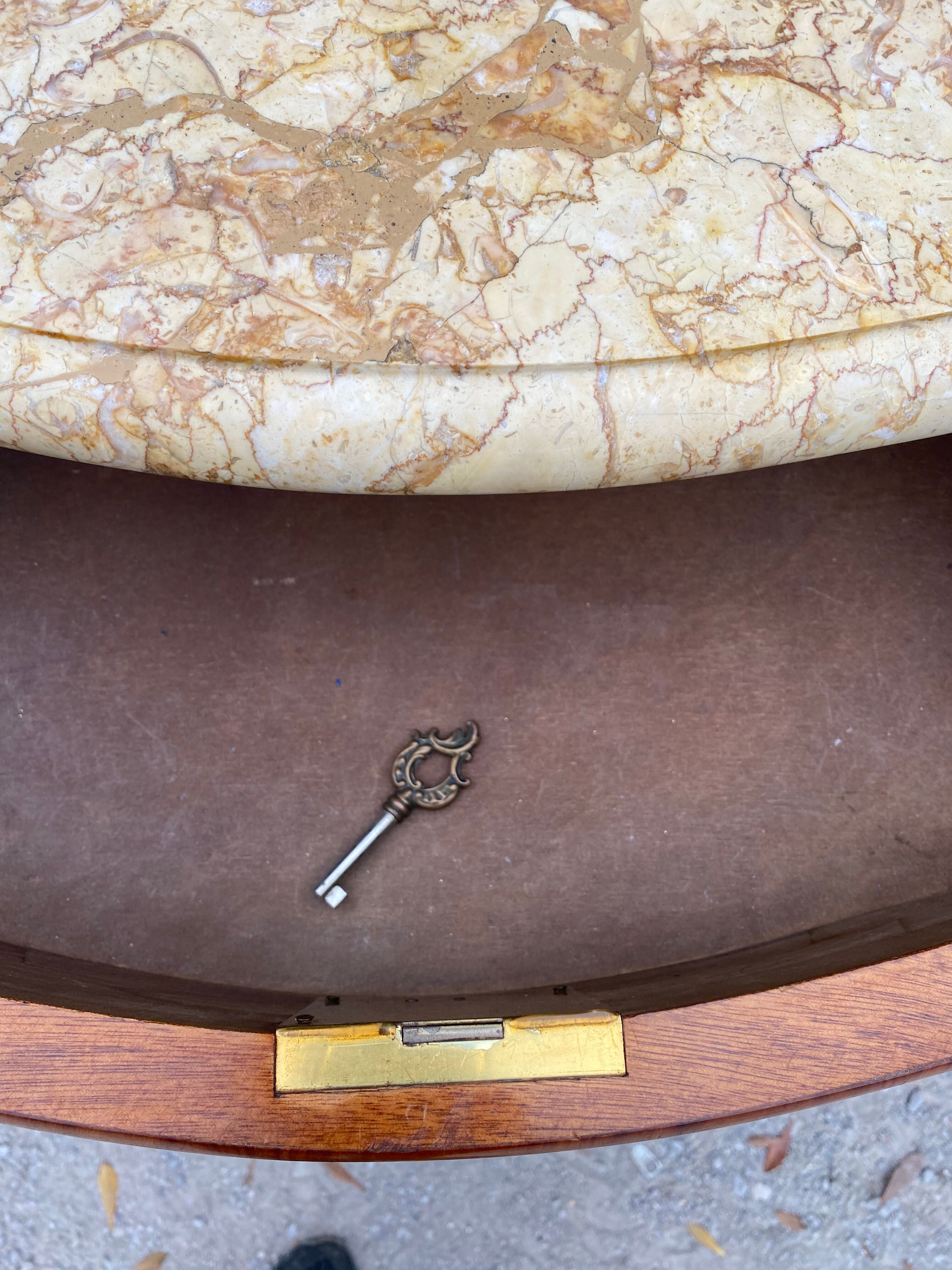 Chest of drawers Louis XV