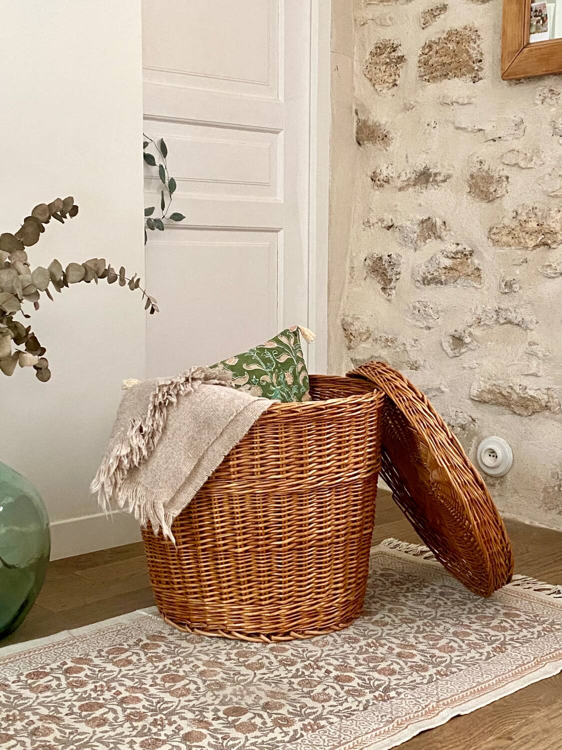Wicker basket