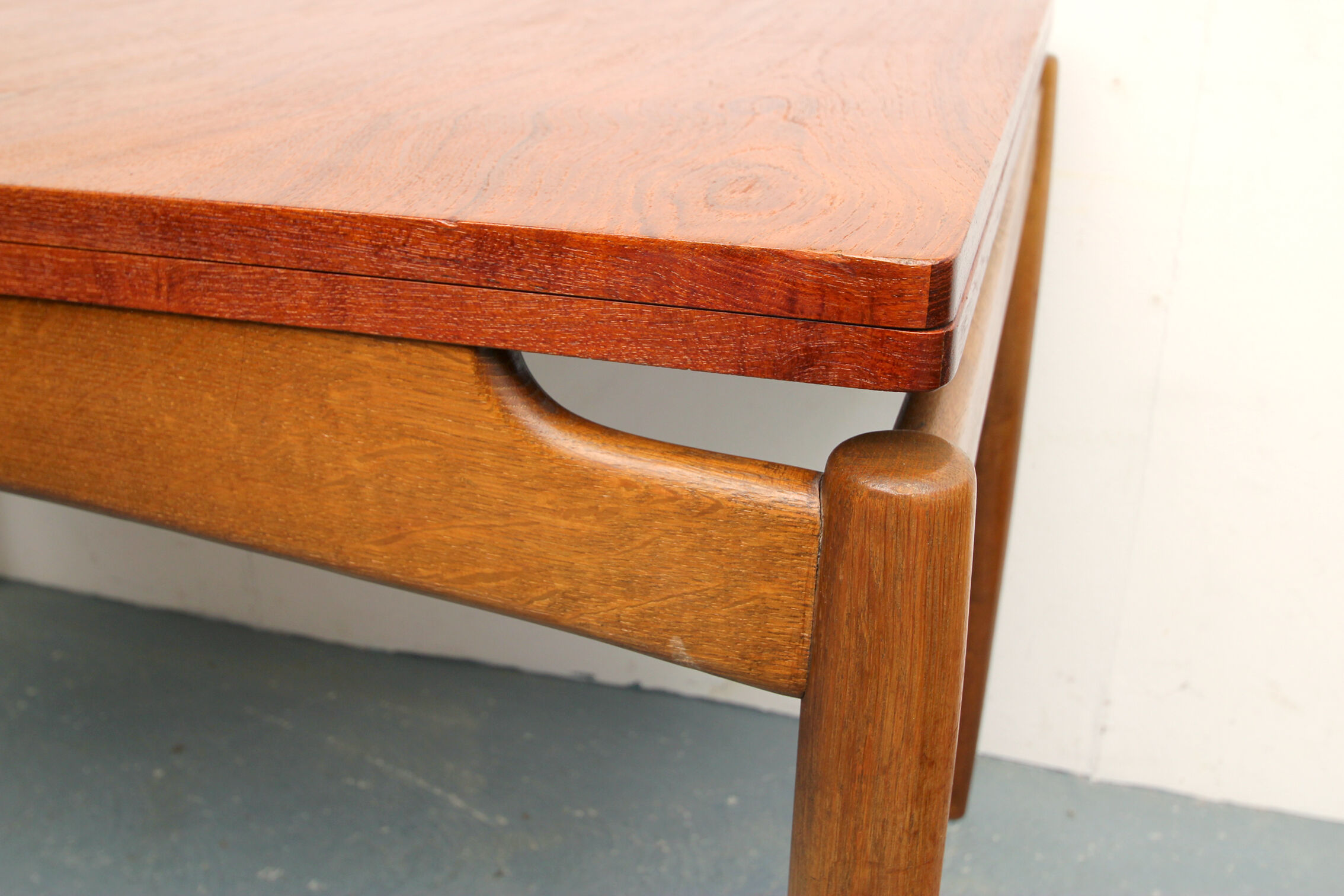 1960s diningtable in teak and oak