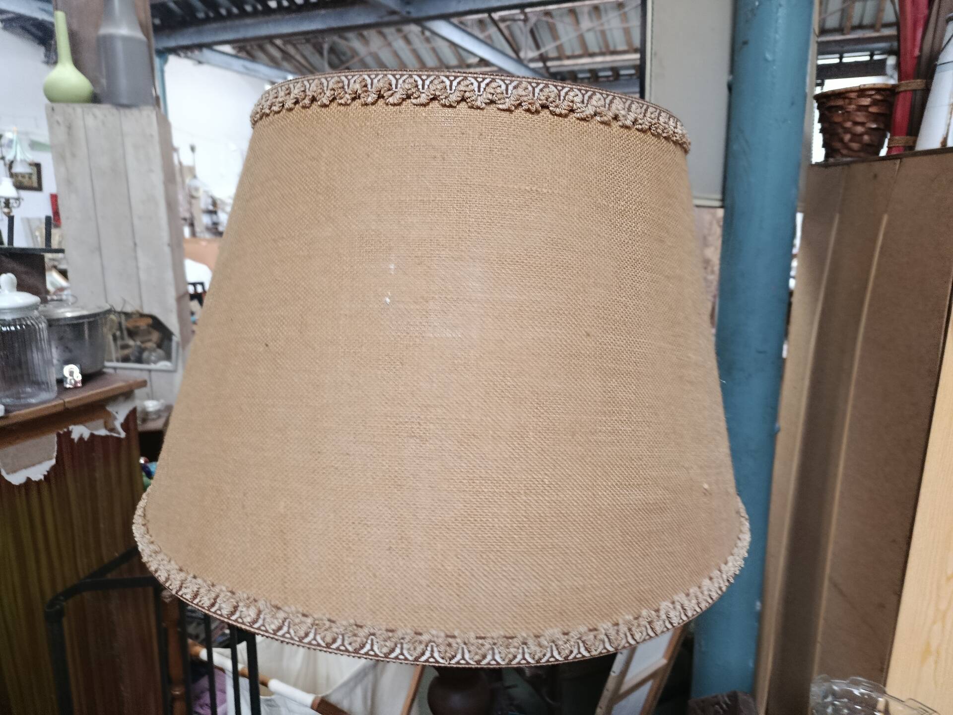Floor lamp