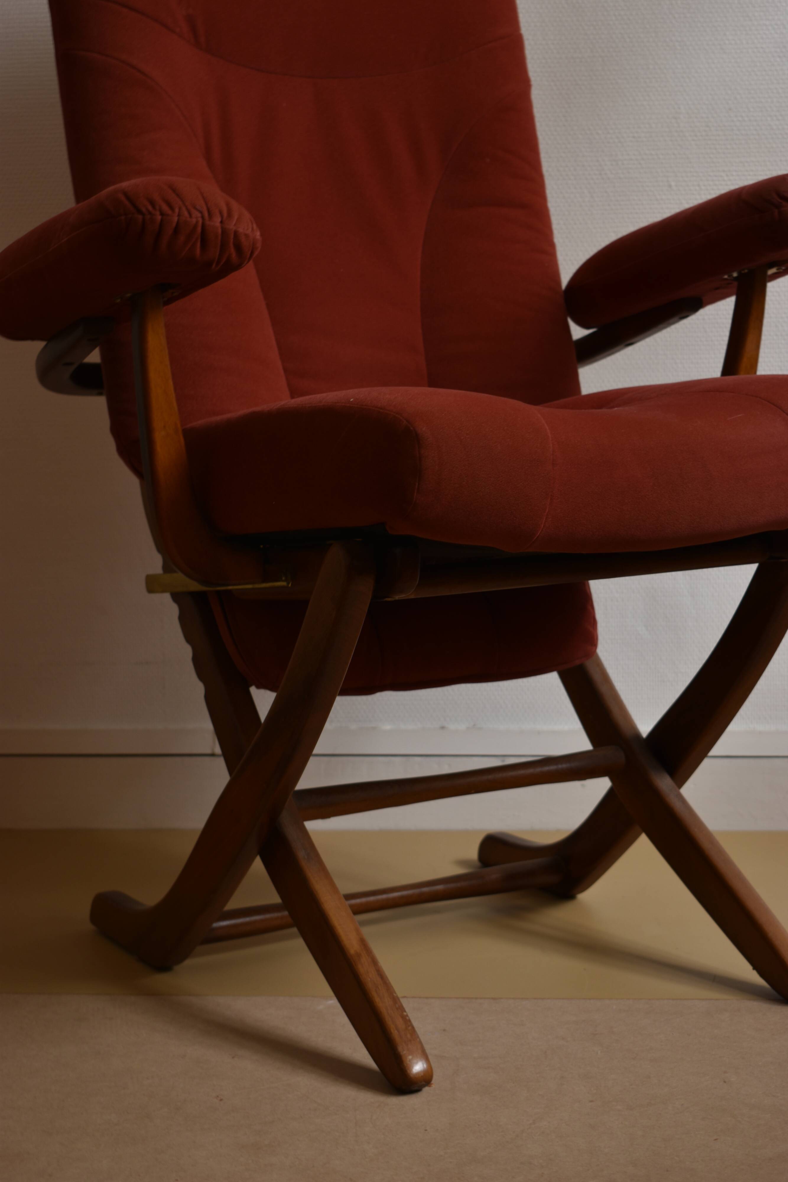 Adjustable old Scandinavian vintage relax armchair