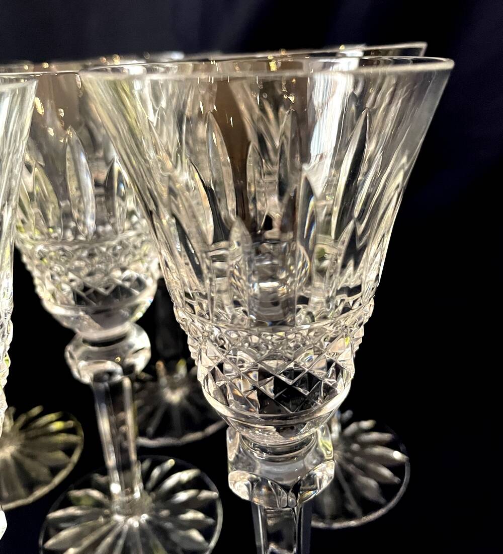 Suite de 6 verres a liqueur en verre taille art de la table