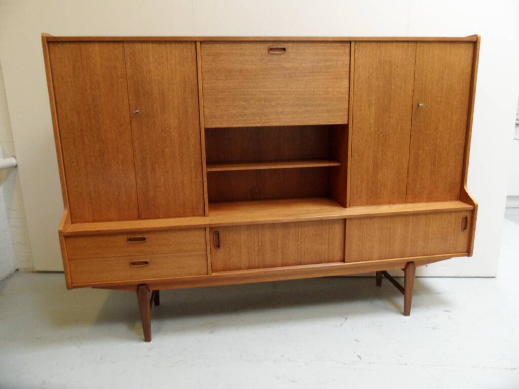 Buffet des années 1950 de style mid-century
