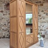 Armoire vintage