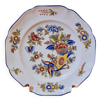 Signed St Clément earthenware dish