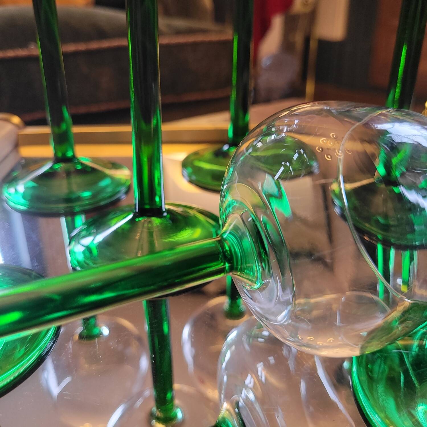 Verres d’Alsace à pied vert. Années 70